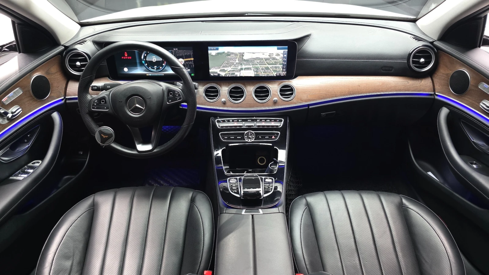 Mercedes-Benz E 300 2.0 4MATIC, Обдух., 360-CAM, снимка 6 - Автомобили и джипове - 56200550