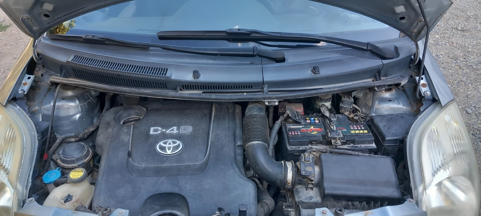 Toyota Yaris 1, 4 D4-D, снимка 9 - Автомобили и джипове - 56374816