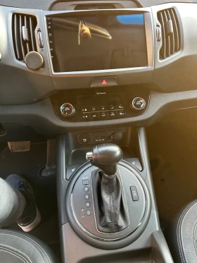 Kia Sportage Кожа Автомат Нави AWD! - 9600 € / 18775.97 лв. - 96766322 9