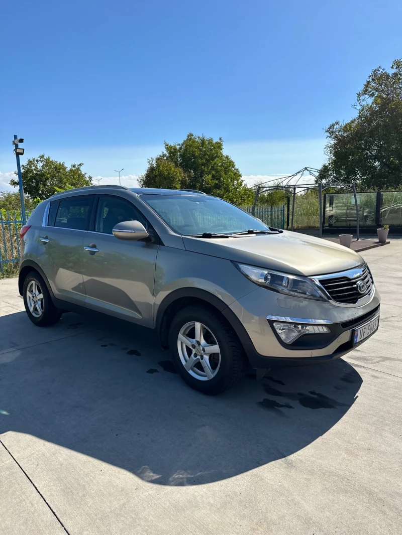 Kia Sportage, снимка 4 - Автомобили и джипове - 47750820