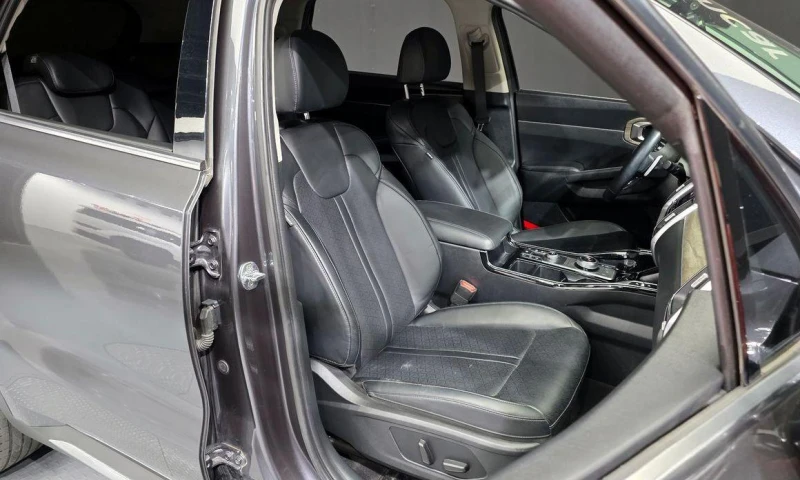 Kia Sorento Diesel 2.2 4WD * НАЙ-ДОБРА ЦЕНА В БЪЛГАРИЯ* , снимка 12 - Автомобили и джипове - 51966294