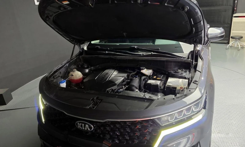 Kia Sorento Diesel 2.2 4WD * НАЙ-ДОБРА ЦЕНА В БЪЛГАРИЯ* , снимка 6 - Автомобили и джипове - 51966294