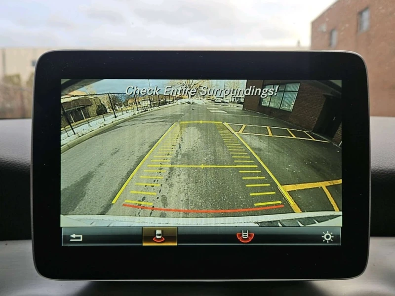 Mercedes-Benz GLA * GLA250 4M * CARFAX * ЦЕНА ДО БГ, снимка 9 - Автомобили и джипове - 53167506