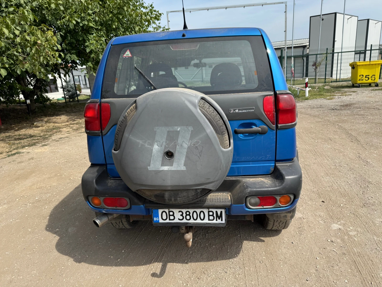 Nissan Terrano II 2.4 - изображение 8