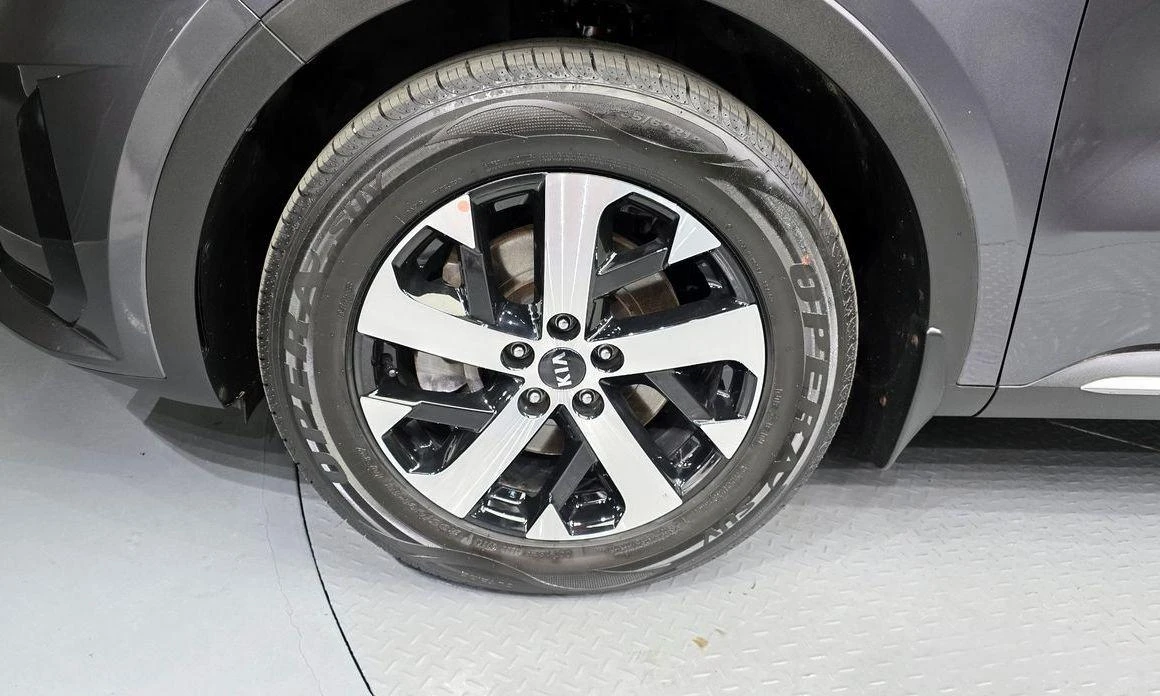 Kia Sorento Diesel 2.2 4WD * НАЙ-ДОБРА ЦЕНА В БЪЛГАРИЯ*  - изображение 5