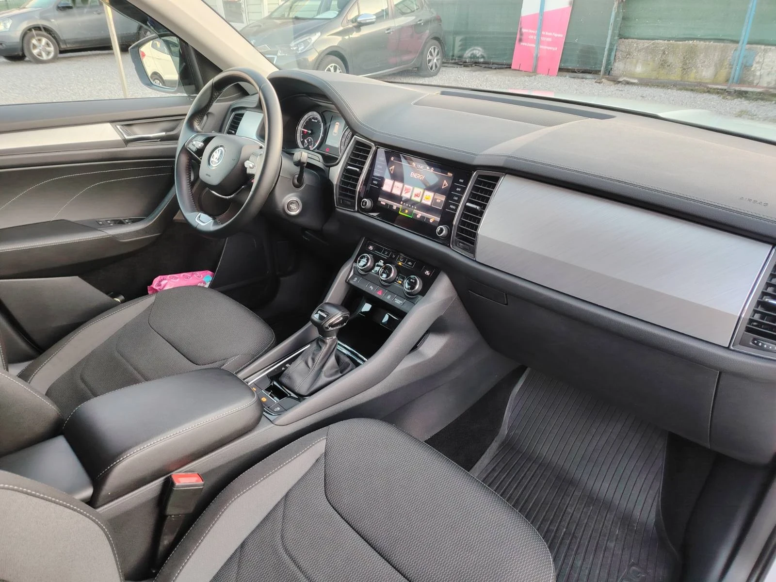 Skoda Kodiaq 2.0 TDI FACE, снимка 9 - Автомобили и джипове - 53989722