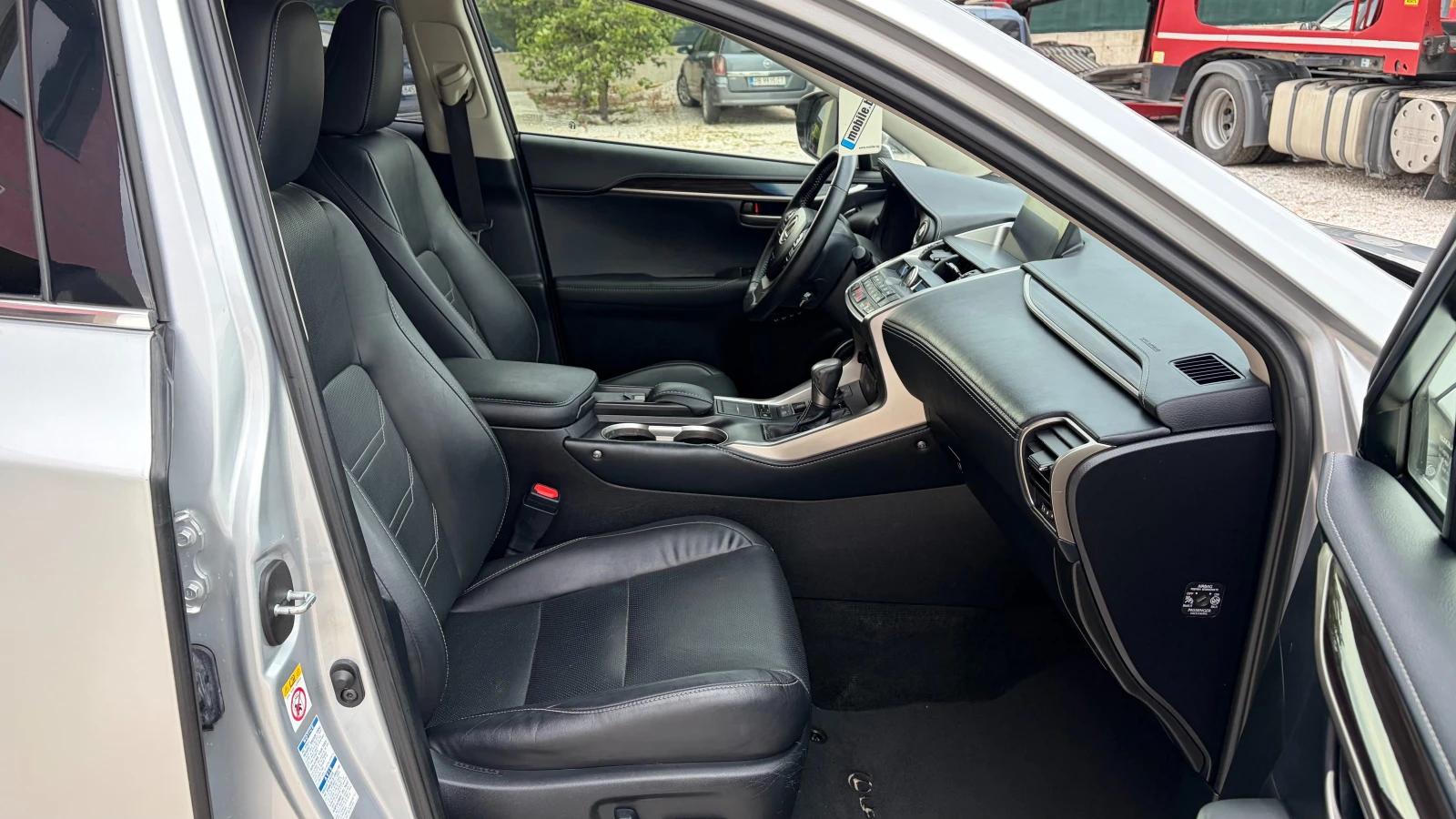 Lexus NX 300h 2.5h 4x4, снимка 12 - Автомобили и джипове - 54878493