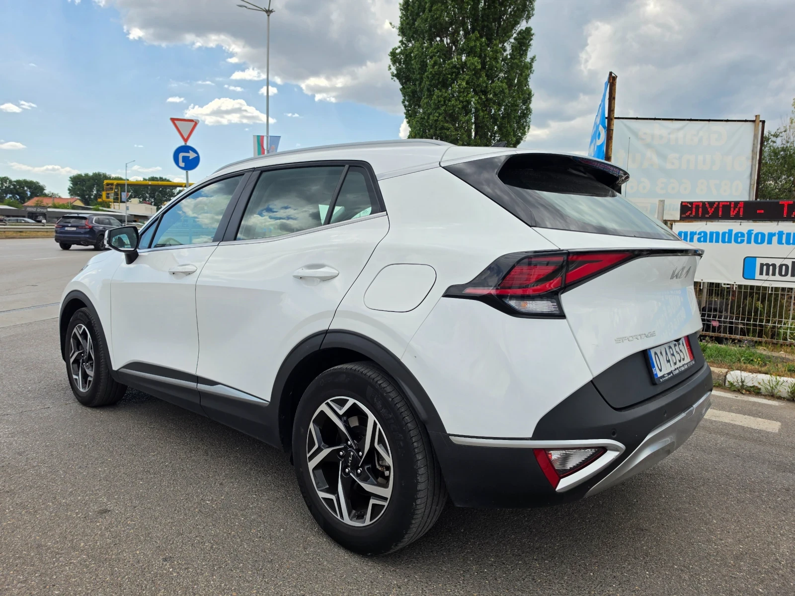 Kia Sportage 1.6 TGDi MHEV , снимка 7 - Автомобили и джипове - 55446417