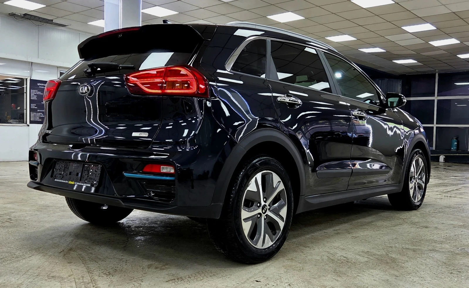Kia Niro 2022/СЕРВИЗНА КНИЖКА/В ГАРАНЦИЯ, снимка 3 - Автомобили и джипове - 55450023