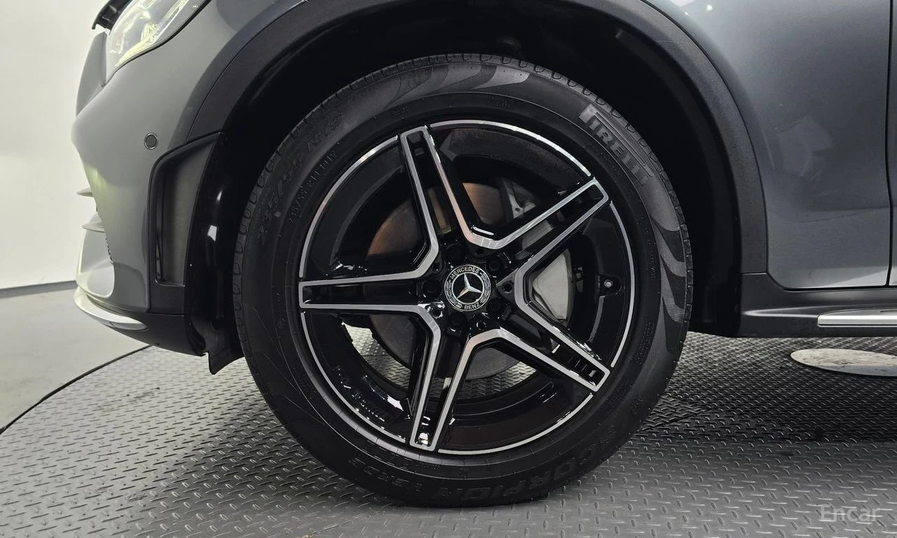 Mercedes-Benz GLC 300 COUPE* AMG* LINE* ДИСТРОНИК* ХЕДЪП* LANE* ASSIST* , снимка 5 - Автомобили и джипове - 55696317