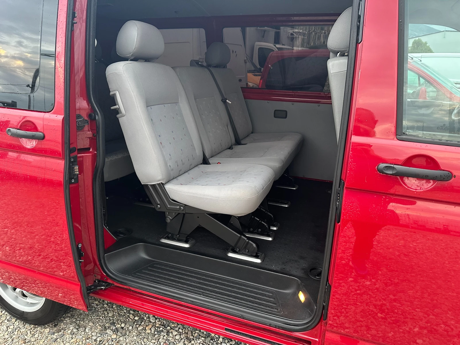 VW T5 9места/клима/caravelle/1.9tdi - изображение 8