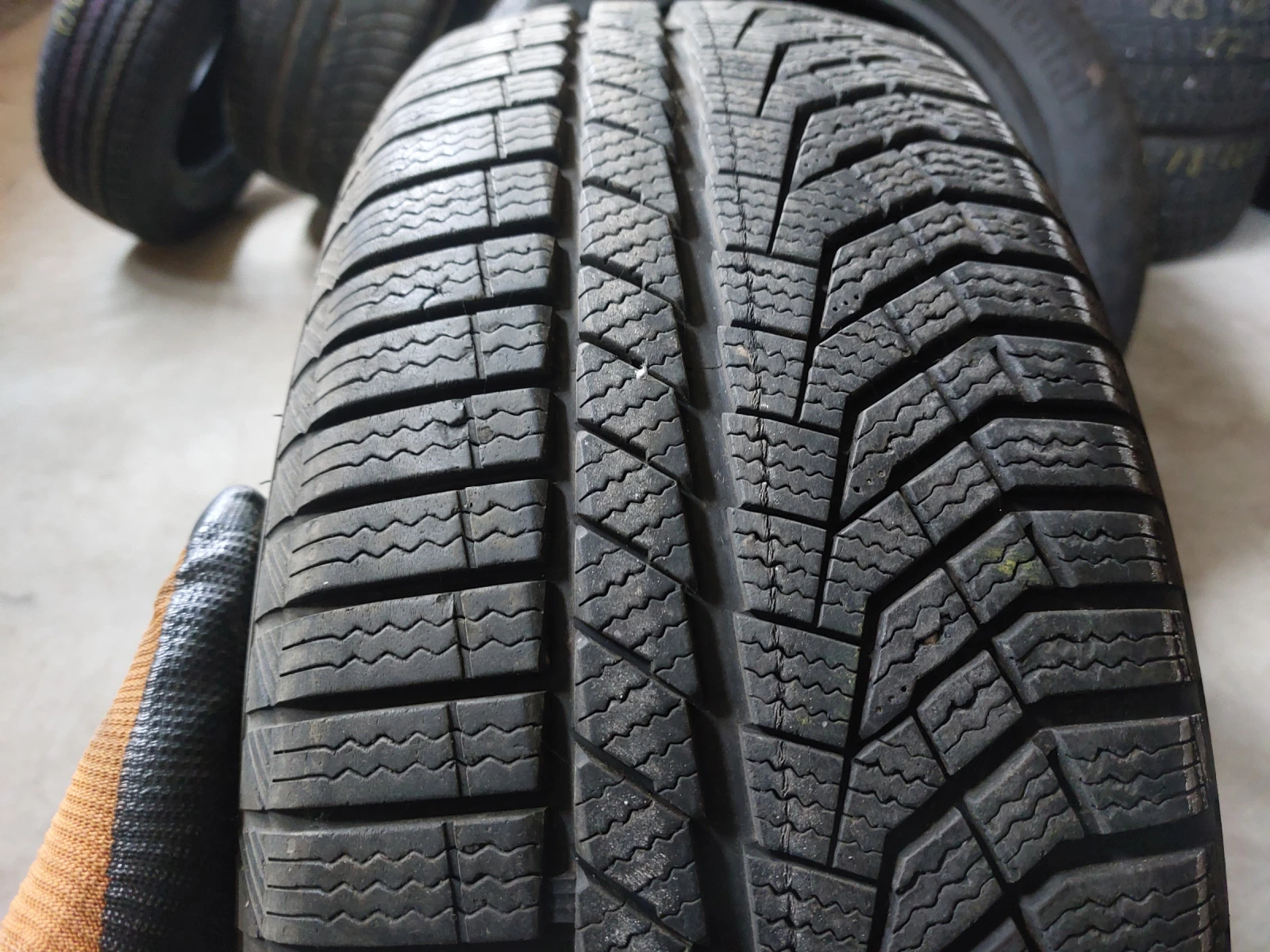  215/60R17 | Mobile.bg   2