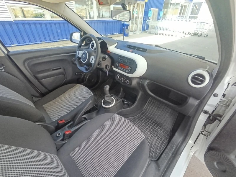 Renault Twingo, снимка 14 - Автомобили и джипове - 46415467