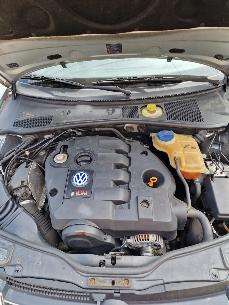 VW Passat 6 ск., снимка 6 - Автомобили и джипове - 47468706