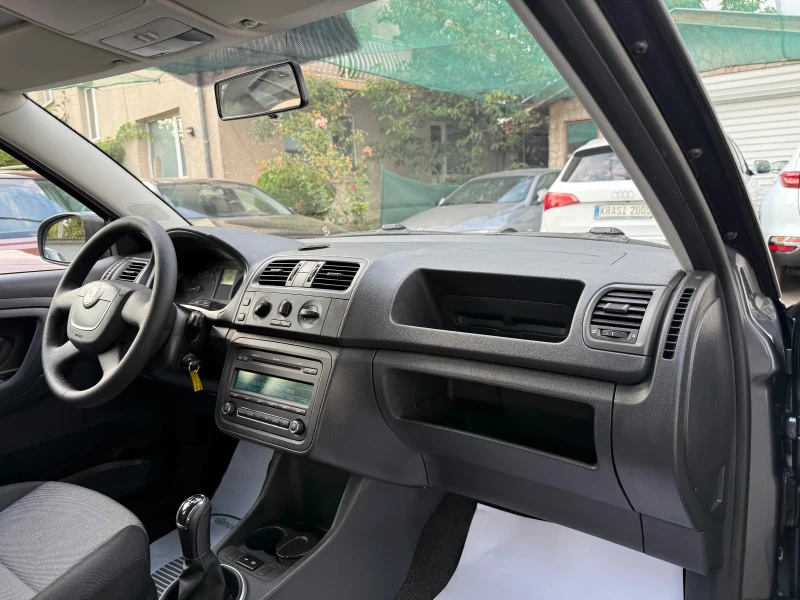 Skoda Fabia 1.2I FACELIFT, снимка 12 - Автомобили и джипове - 51132194