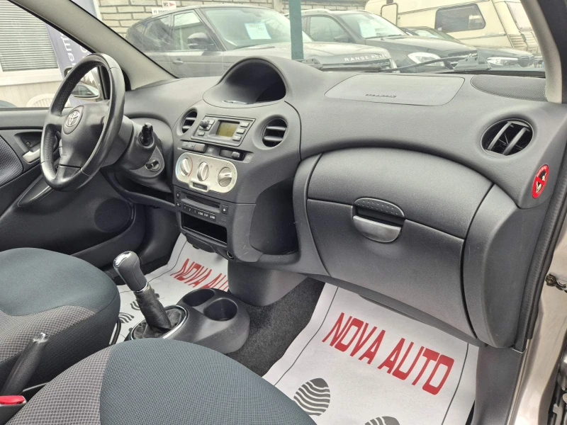 Toyota Yaris 1.4D4D-SOL, снимка 11 - Автомобили и джипове - 52804297
