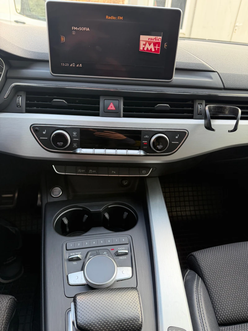 Audi A4 S-Line, снимка 11 - Автомобили и джипове - 52999623