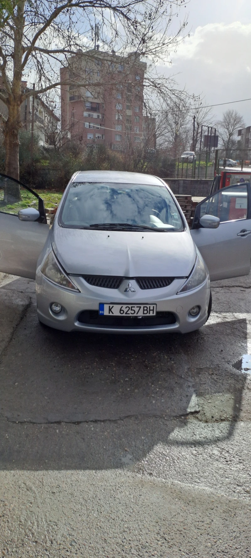 Mitsubishi Grandis, снимка 6 - Автомобили и джипове - 53020920