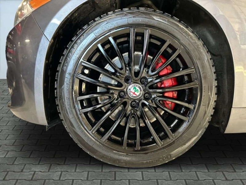 Alfa Romeo Giulia * Ti Q4 * CARFAX * ЦЕНА ДО БГ, снимка 17 - Автомобили и джипове - 53342033