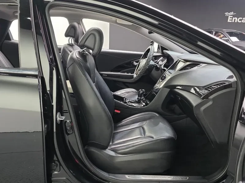 Hyundai Grandeur 2.4, снимка 11 - Автомобили и джипове - 54625812