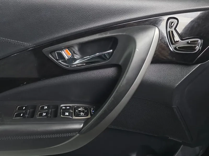 Hyundai Grandeur 2.4, снимка 13 - Автомобили и джипове - 54625812