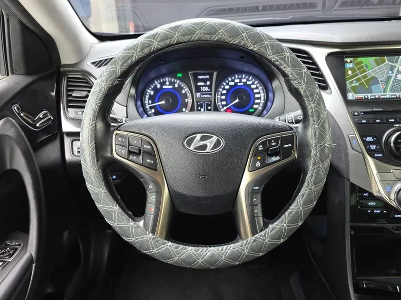 Hyundai Grandeur 2.4, снимка 12 - Автомобили и джипове - 54625812