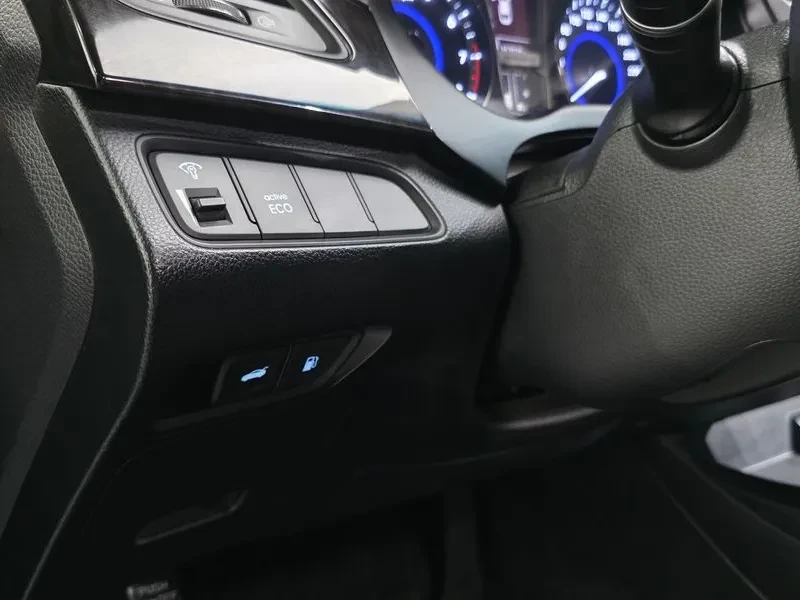 Hyundai Grandeur 2.4, снимка 14 - Автомобили и джипове - 54625812