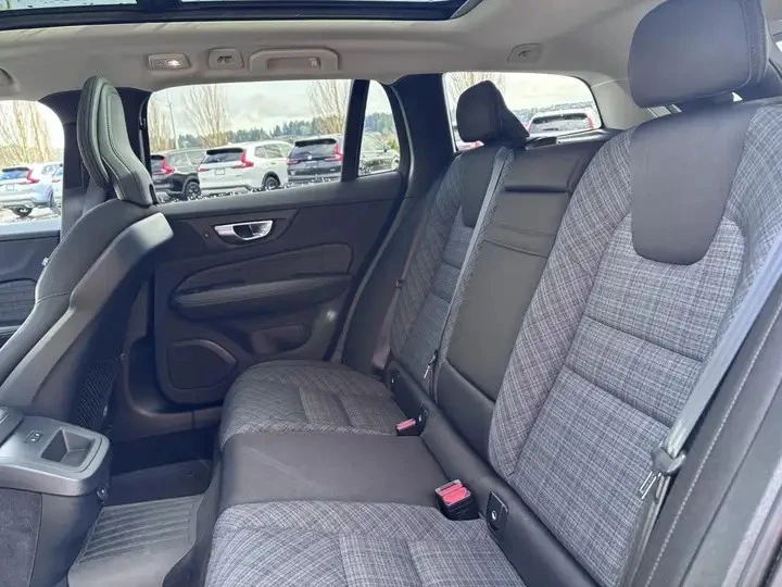 Volvo V60 Automatic, снимка 14 - Автомобили и джипове - 56004395