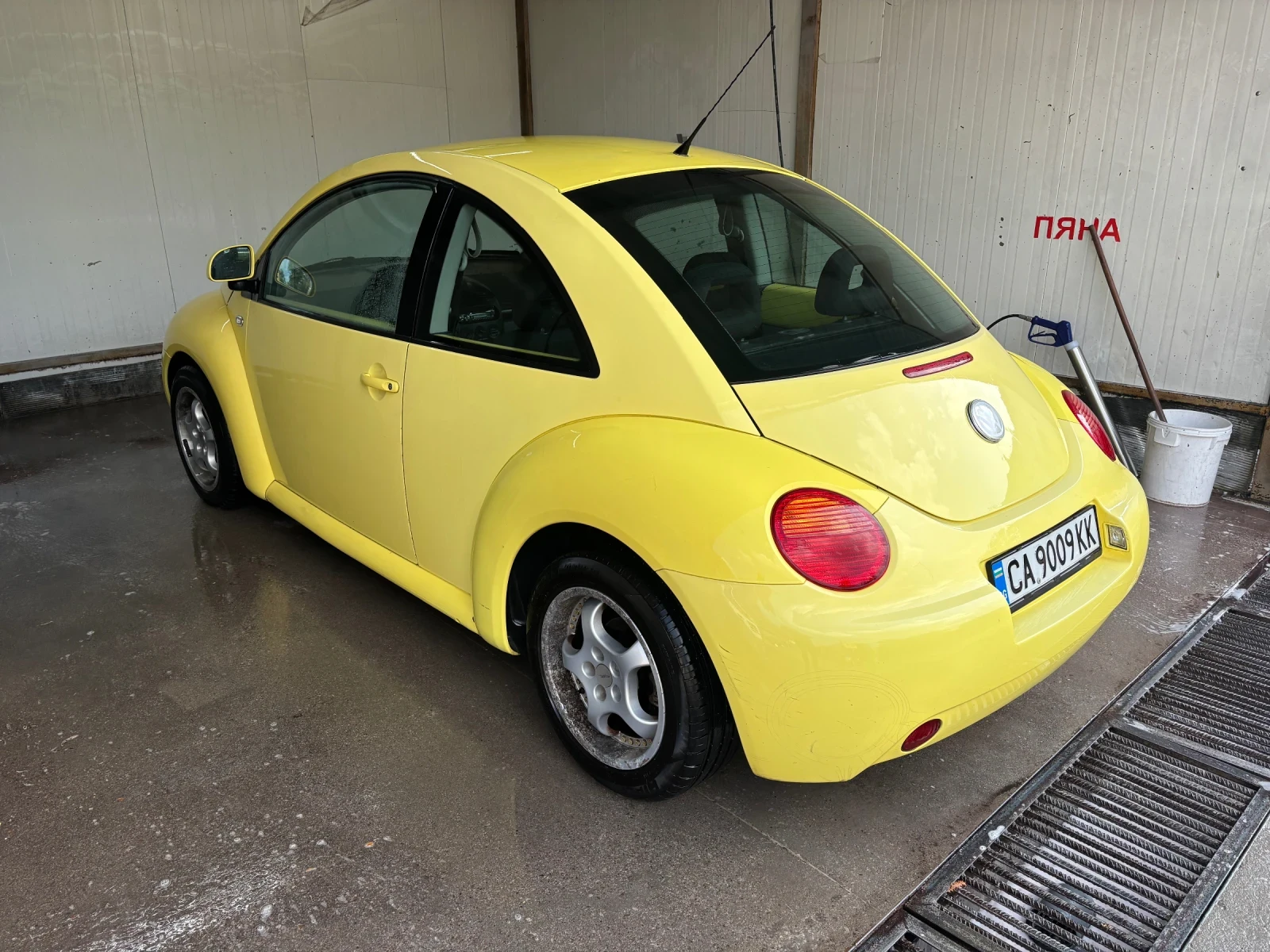 VW New beetle 2.0 - изображение 5