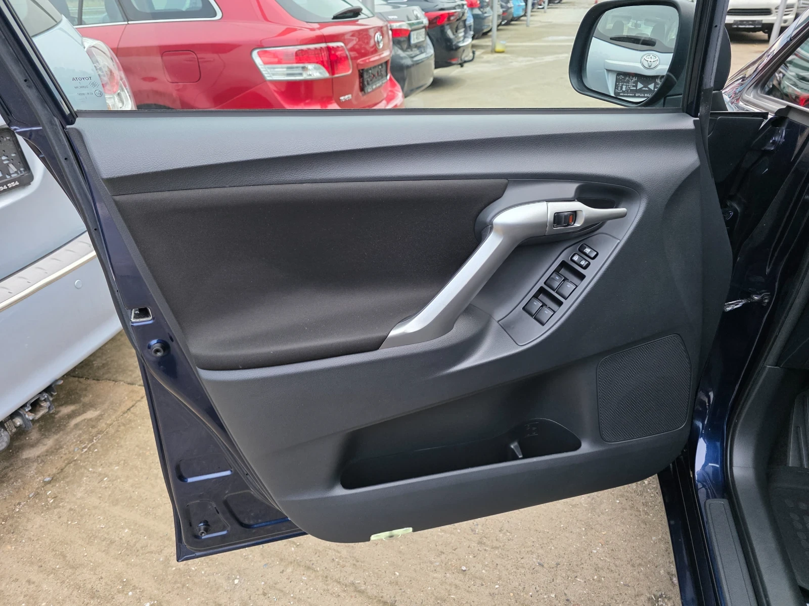 Toyota Verso 1.8 Vvti Навигация 7-Места Камера KeyLess Go - изображение 5