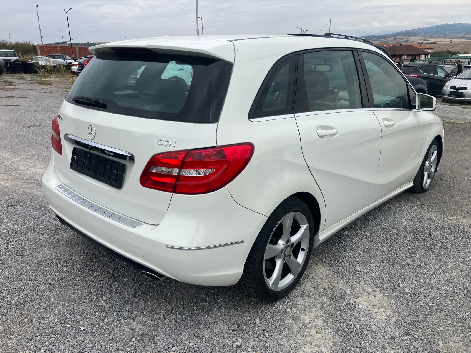 Mercedes-Benz B 180 Premium  - изображение 8