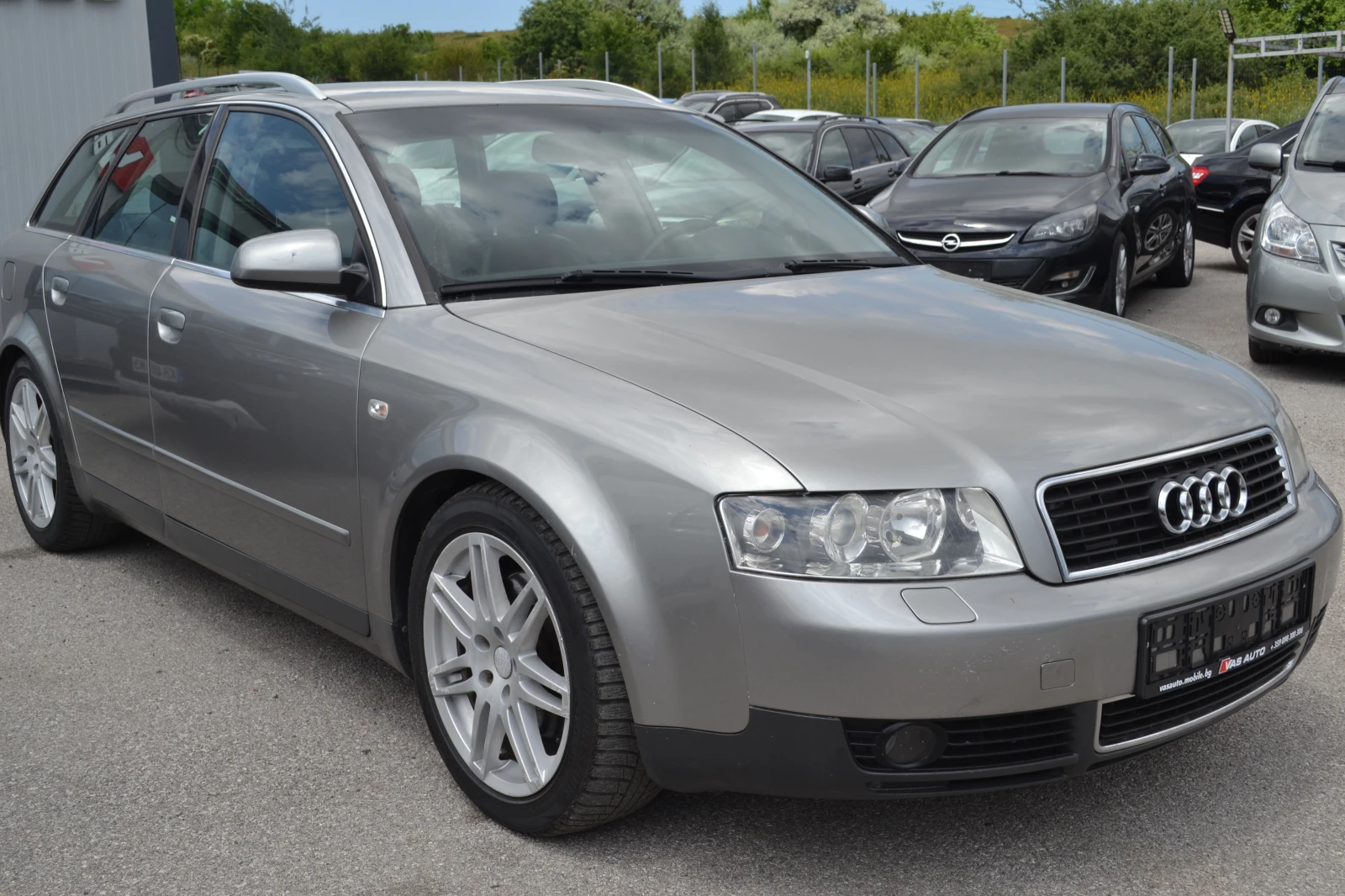 Audi A4 3.0i, снимка 3 - Автомобили и джипове - 52063309
