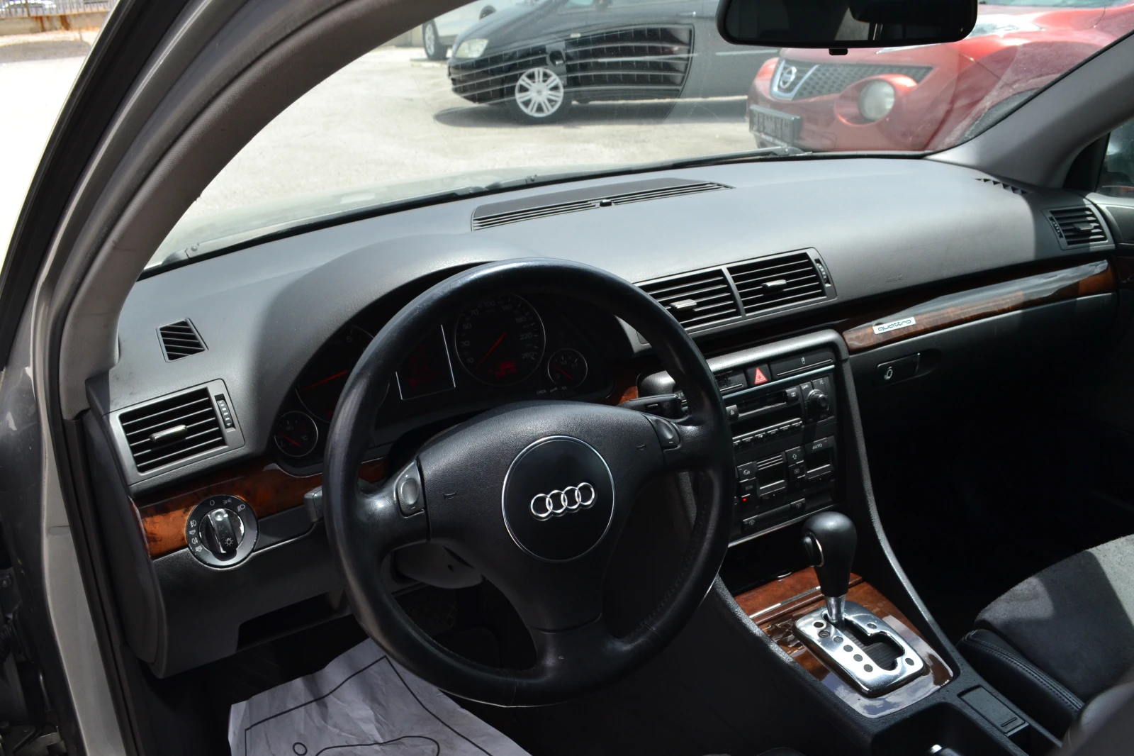 Audi A4 3.0i, снимка 9 - Автомобили и джипове - 52063309
