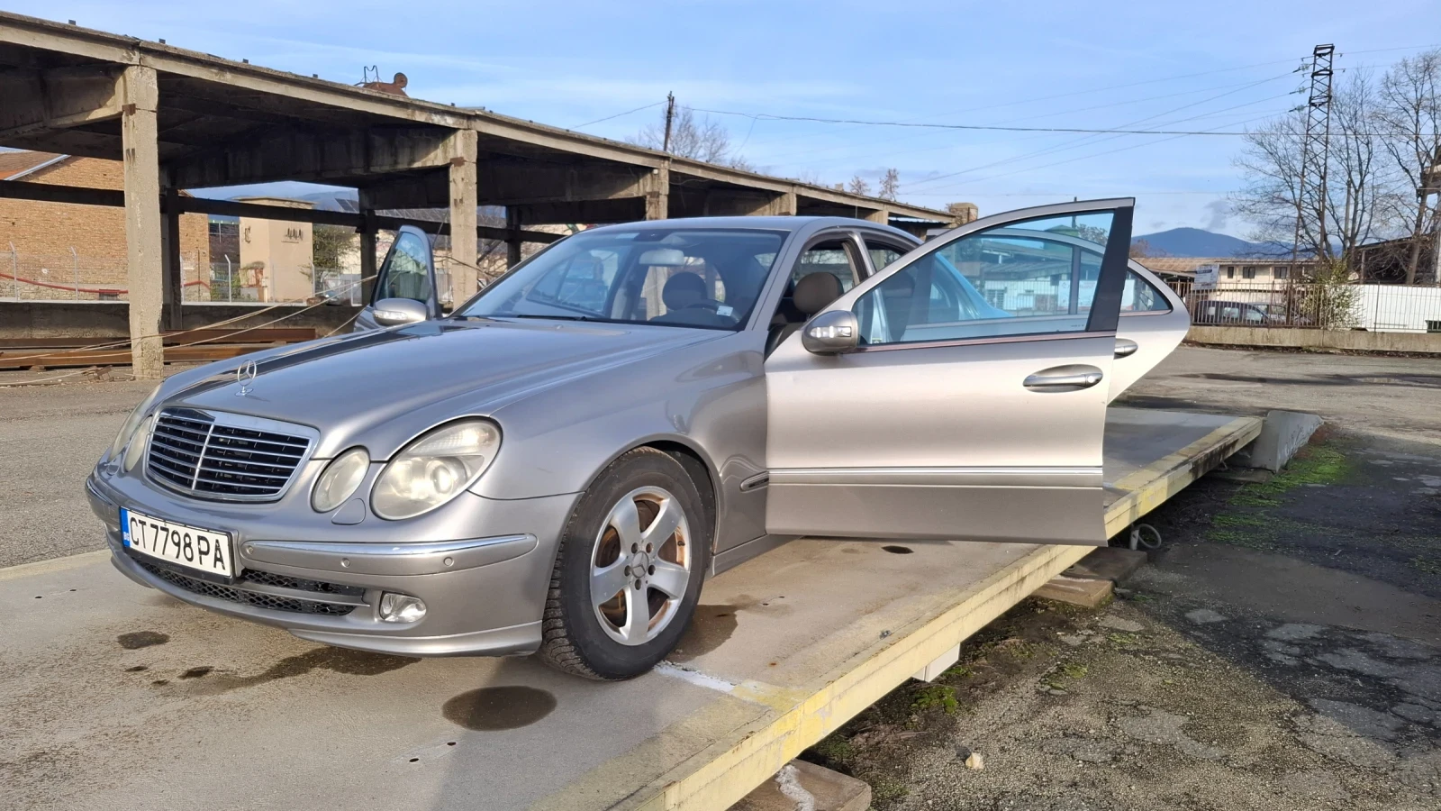 Mercedes-Benz E 220  - изображение 9