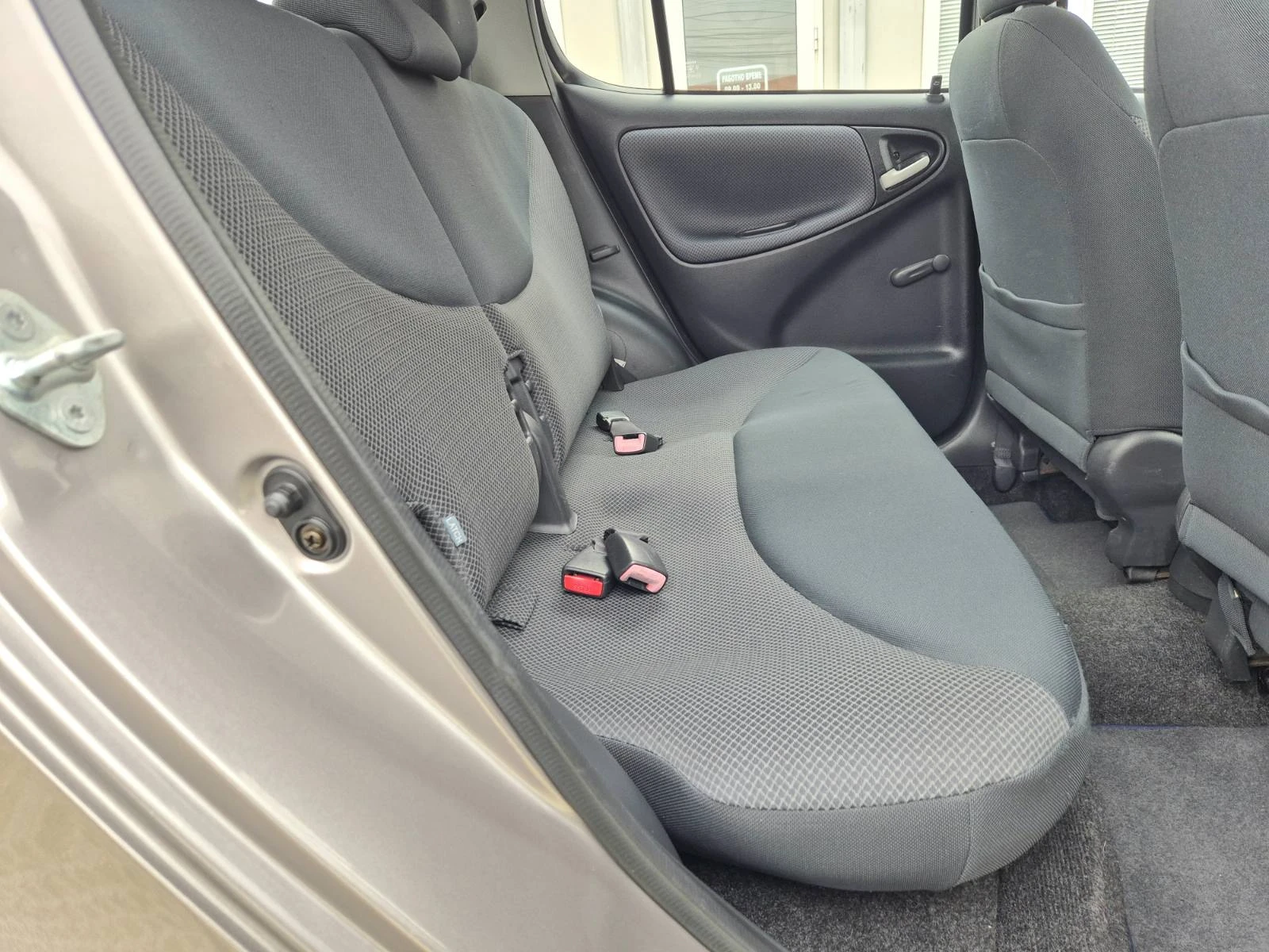 Toyota Yaris 1.4D4D-SOL | Mobile.bg � ����������� 14