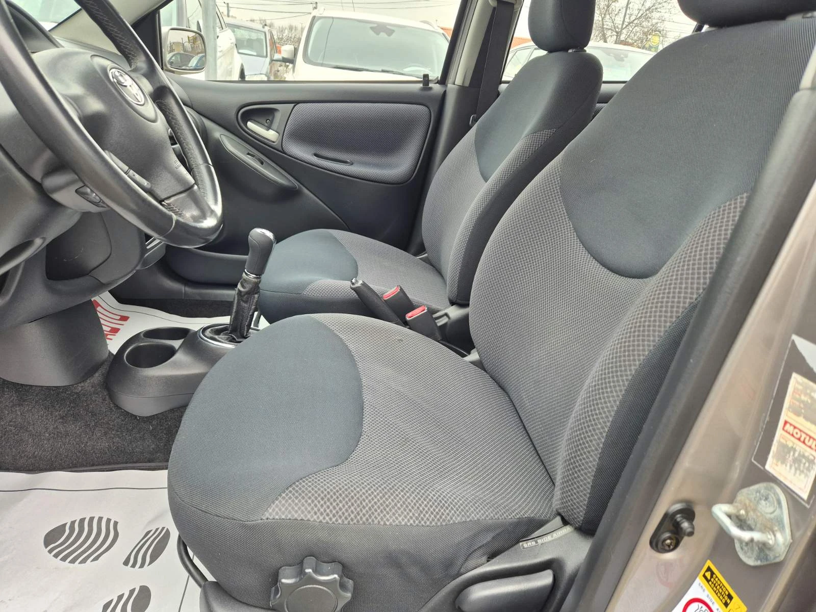Toyota Yaris 1.4D4D-SOL | Mobile.bg � ����������� 7