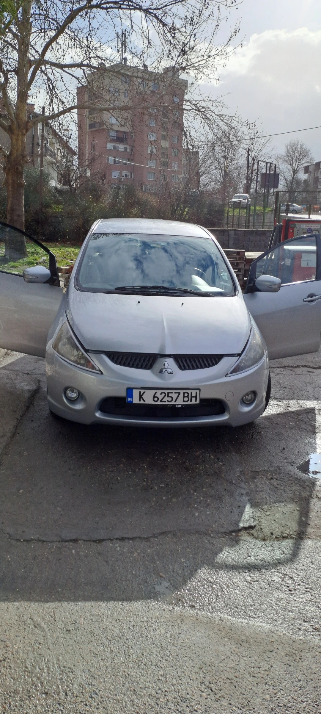 Mitsubishi Grandis  - изображение 6