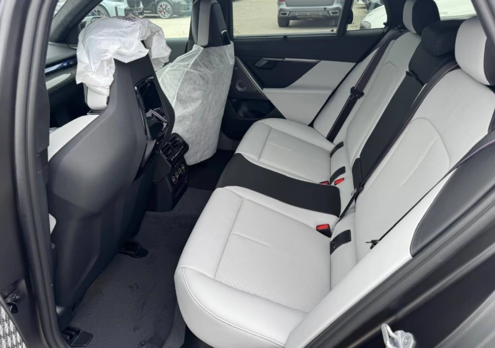 BMW M5 Touring xDrive - изображение 6