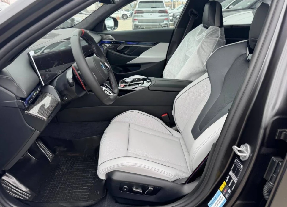 BMW M5 Touring xDrive - изображение 5