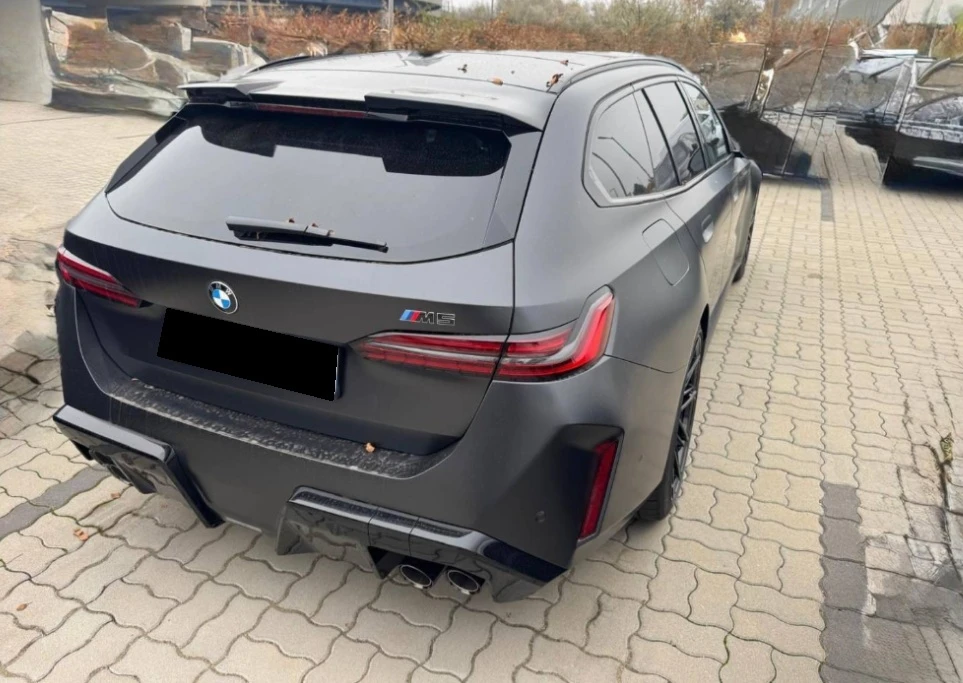 BMW M5 Touring xDrive - изображение 3