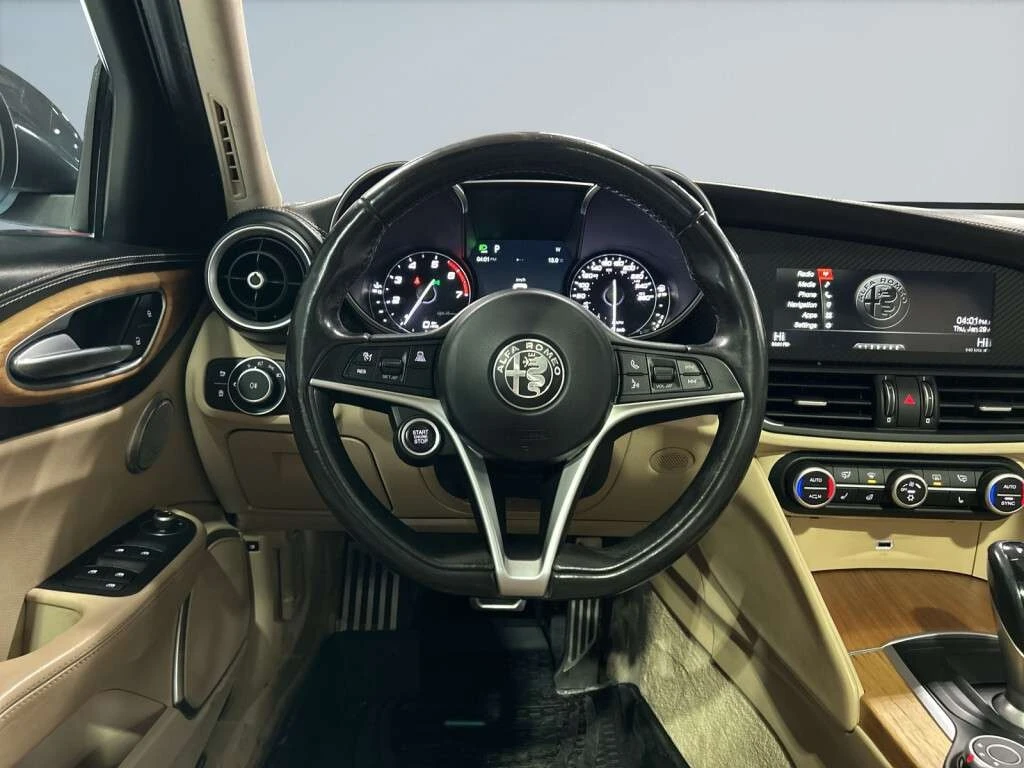 Alfa Romeo Giulia * Ti Q4 * CARFAX * ���� �� �� | Mobile.bg � ����������� 16