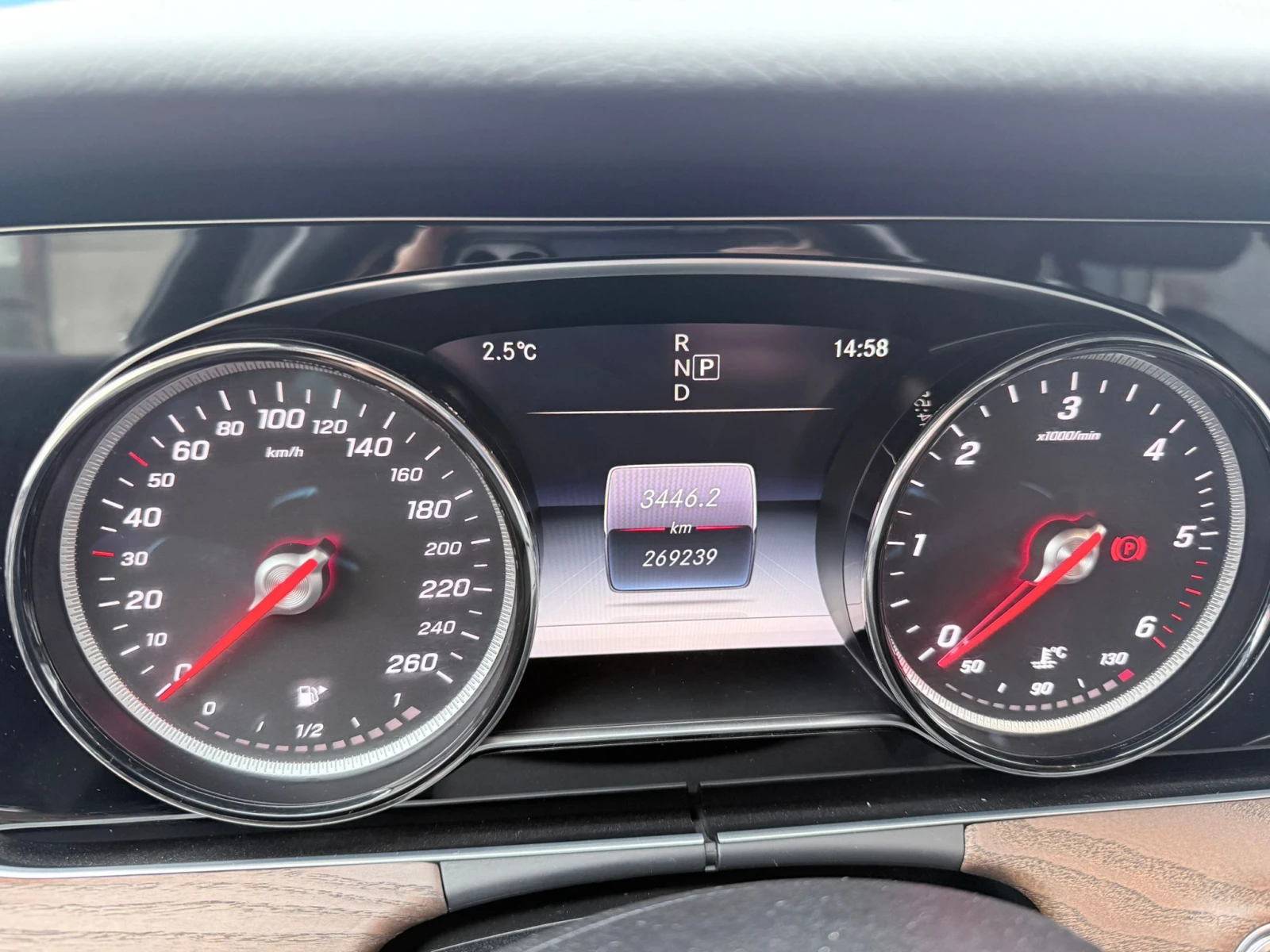 Mercedes-Benz E 220 4MATIC-EXCLUSIVE | Mobile.bg � ����������� 8