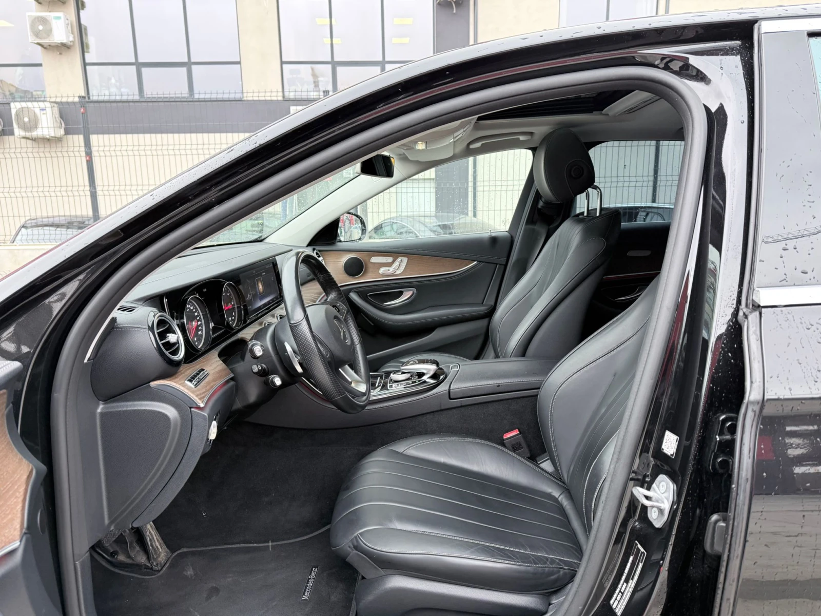 Mercedes-Benz E 220 4MATIC-EXCLUSIVE | Mobile.bg � ����������� 10