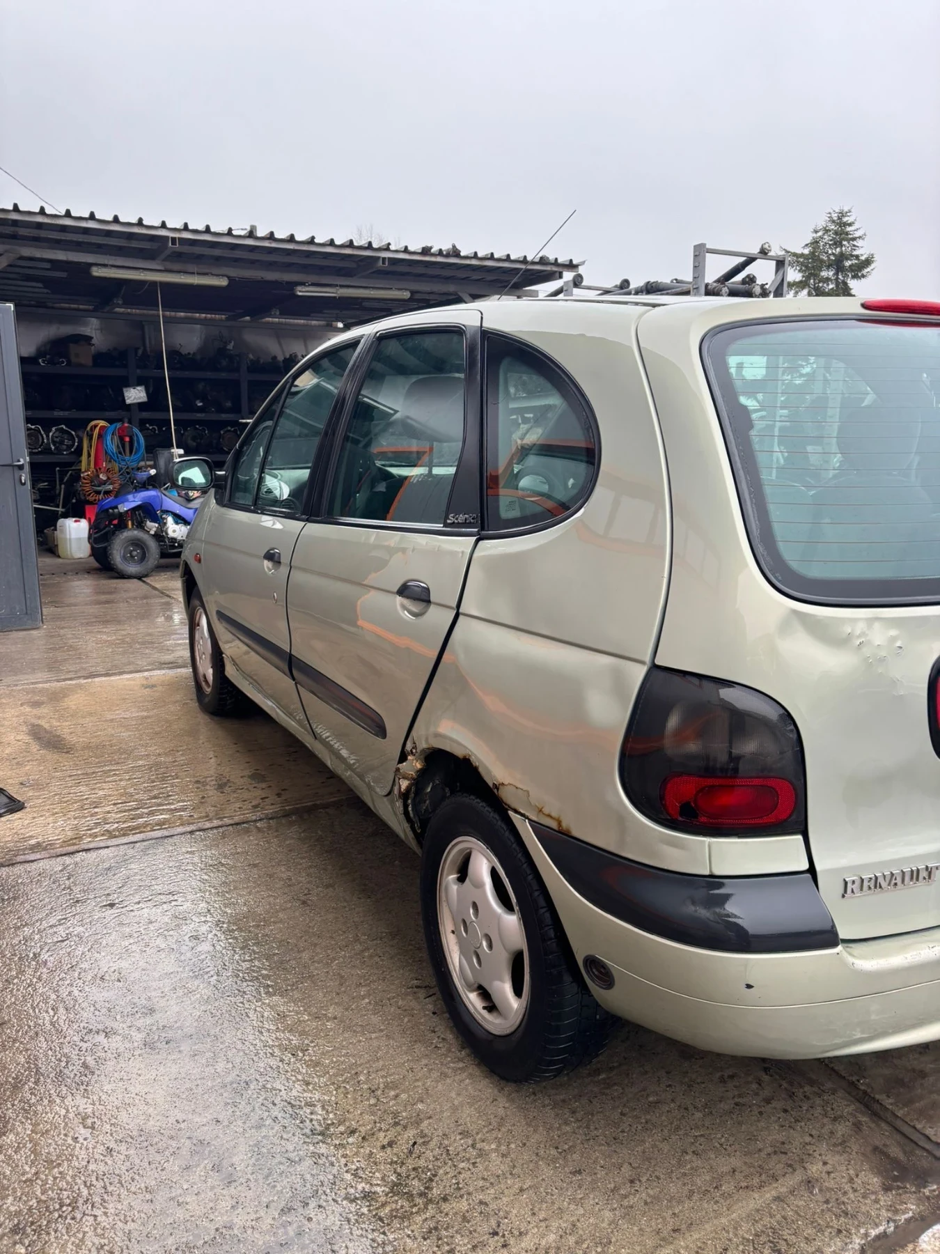 Renault Megane Scenik , снимка 4 - Автомобили и джипове - 53831321