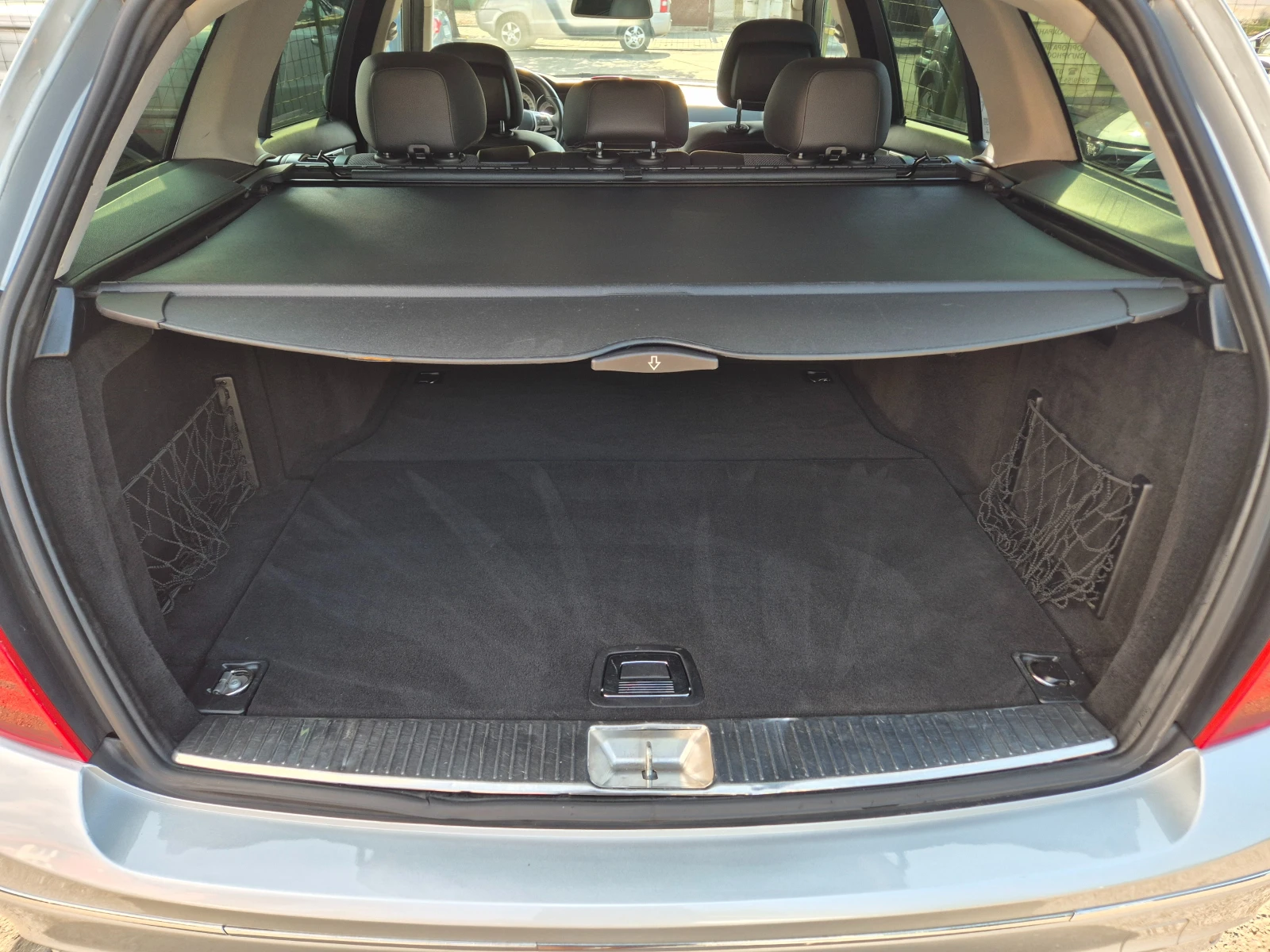 Mercedes-Benz C 200, снимка 12 - Автомобили и джипове - 54068897