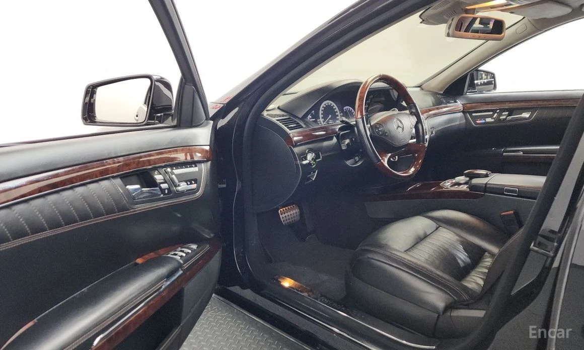Mercedes-Benz S 600 L* 4MATIC* DESIGNO* КОЖА* ОБДУХВАНЕ* ПОДГРЕВ* МАСА, снимка 9 - Автомобили и джипове - 54231387