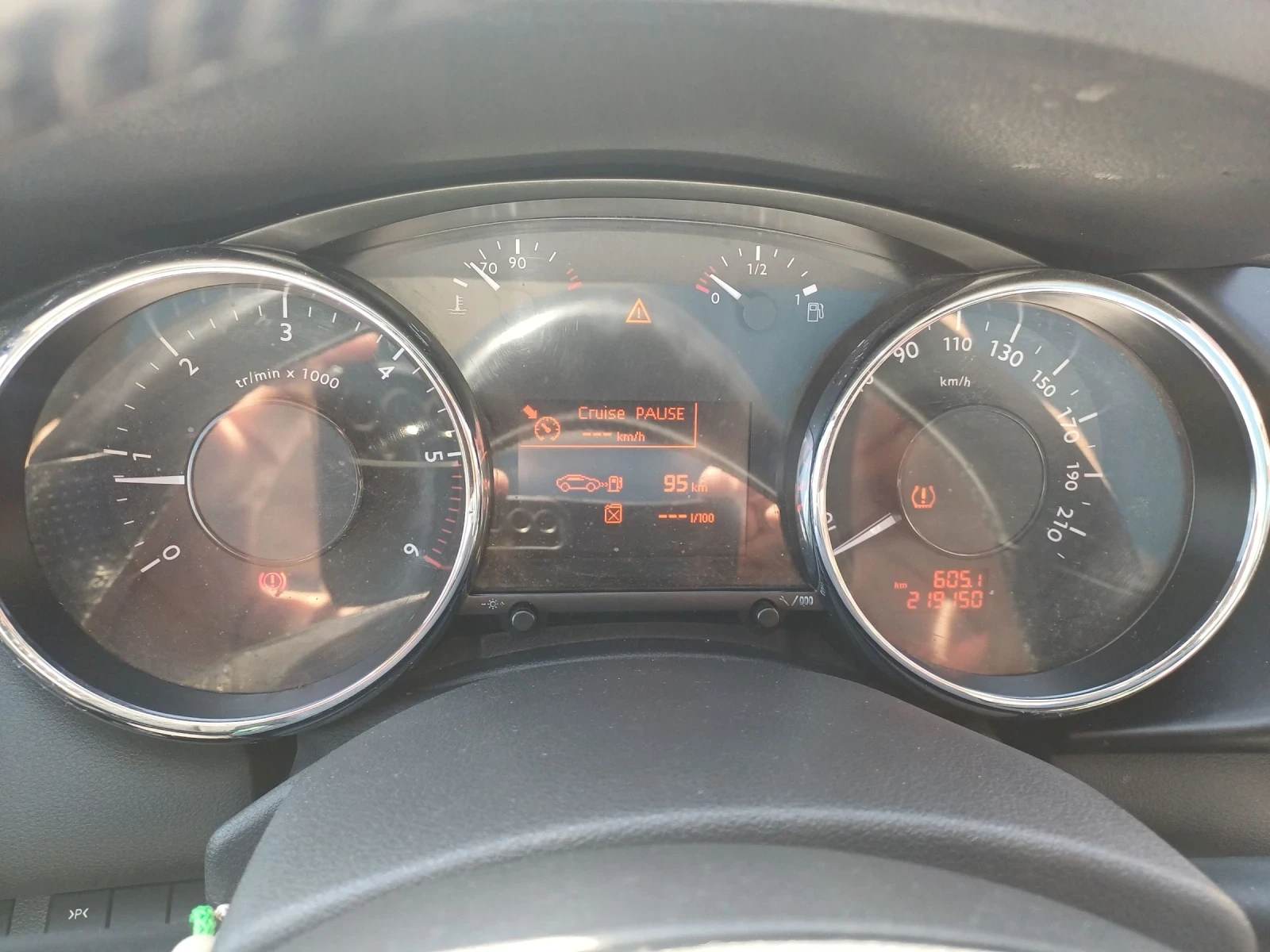 Peugeot 3008 1, 6hdi, Airkros, снимка 16 - Автомобили и джипове - 54321730