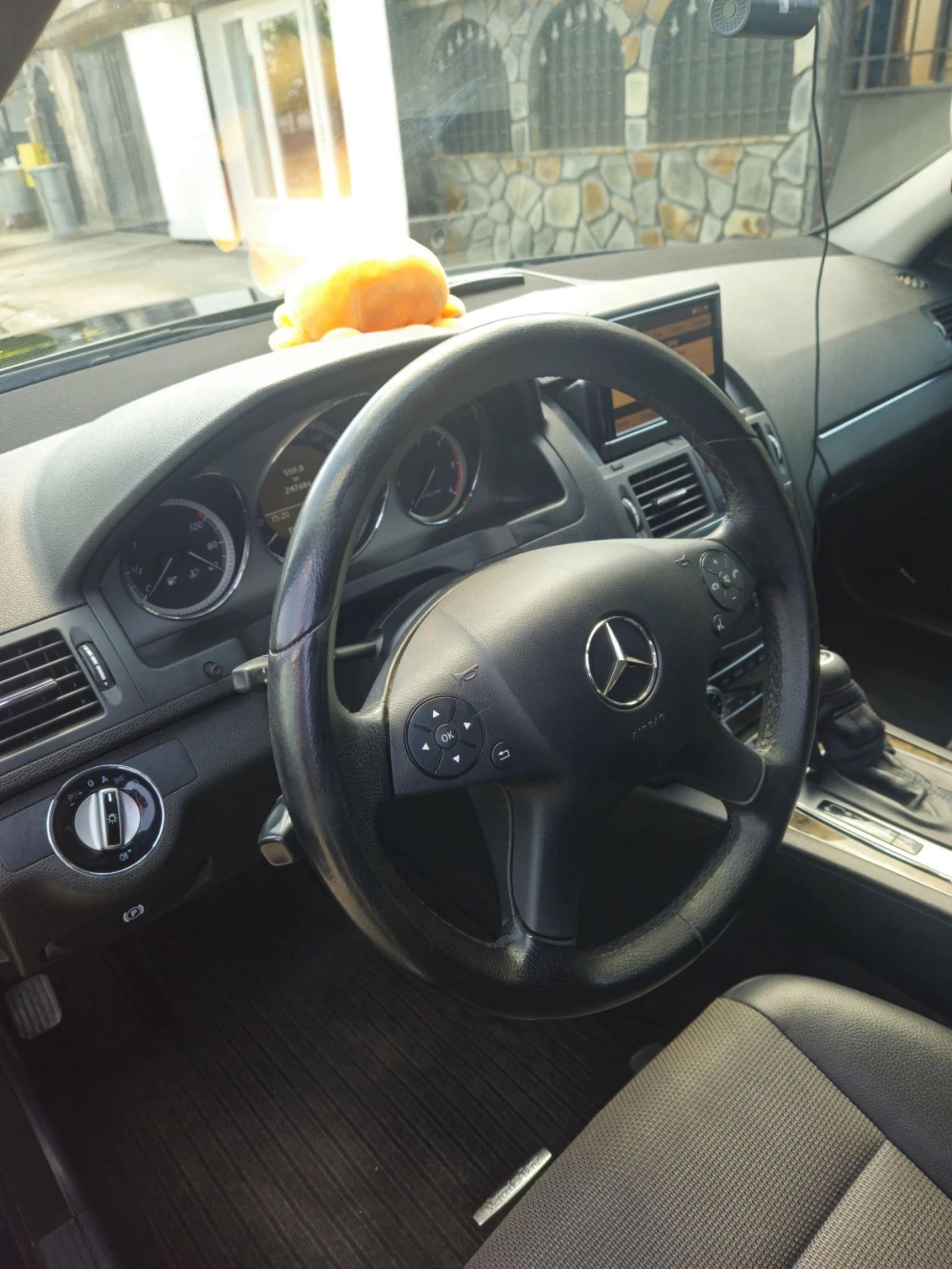 Mercedes-Benz C 220, снимка 12 - Автомобили и джипове - 54367341