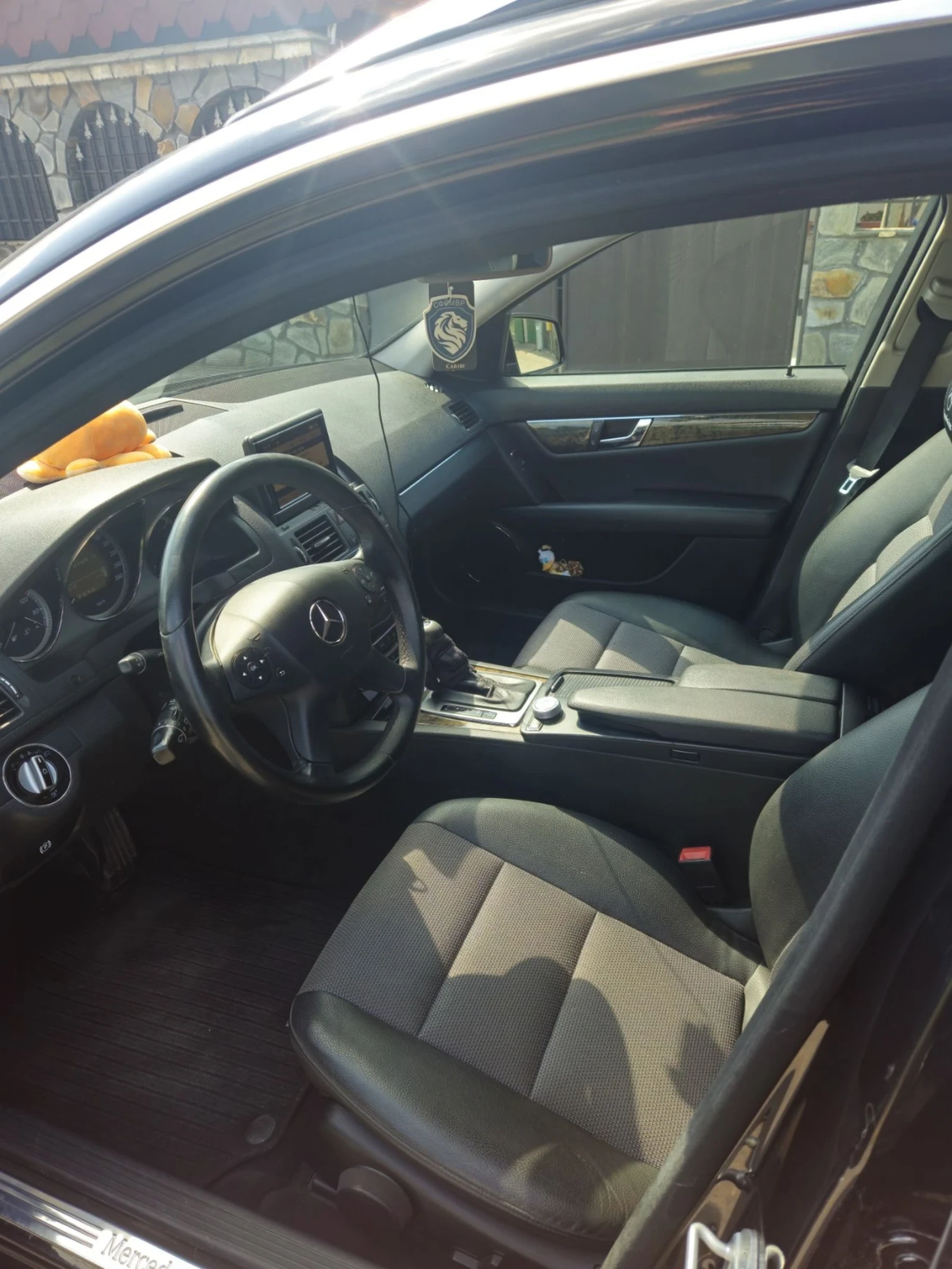 Mercedes-Benz C 220, снимка 8 - Автомобили и джипове - 54367341