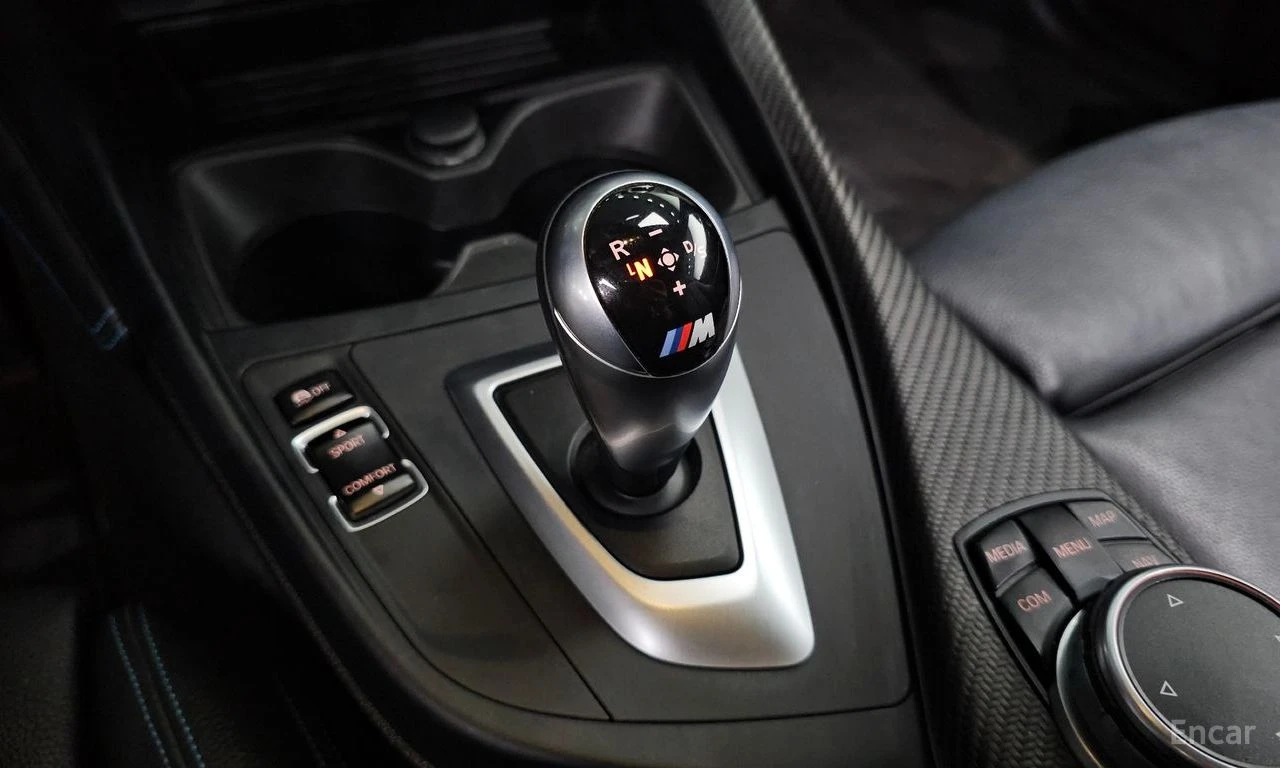 BMW M2 HARMON* KARDON* БЕЗ* ИНЦИДЕНТИ* FULL* CARBON* , снимка 12 - Автомобили и джипове - 54651148